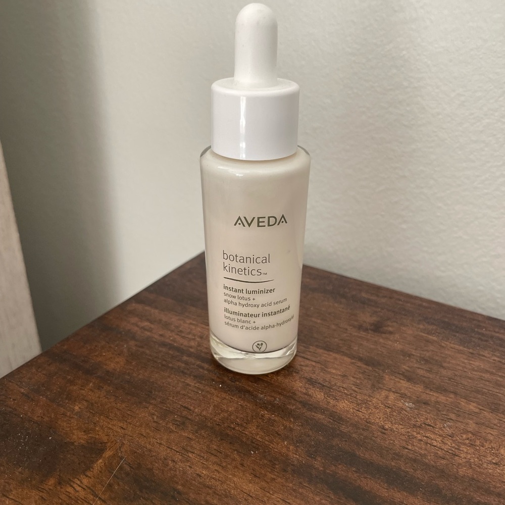 Aveda botanical kinetics™ instant luminizer